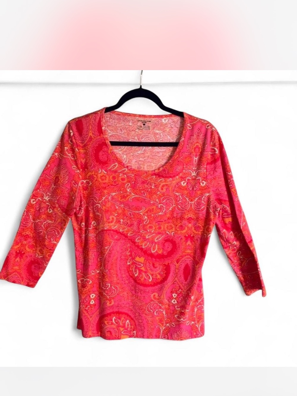 Bold Paisley Vibrant New York Women's coral and pink Scoop Neck Top size L